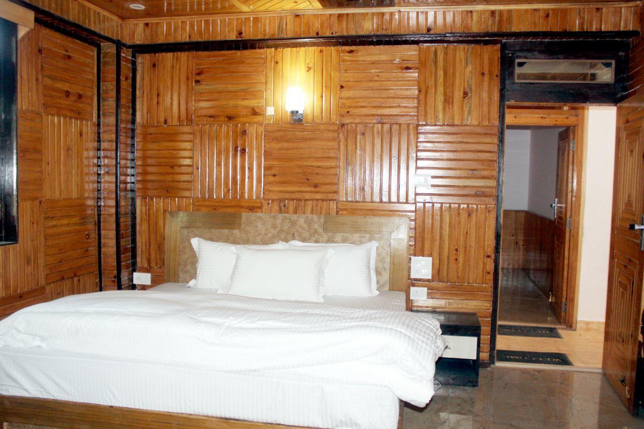 Hotel Uttarayan Sāngla Exterior photo
